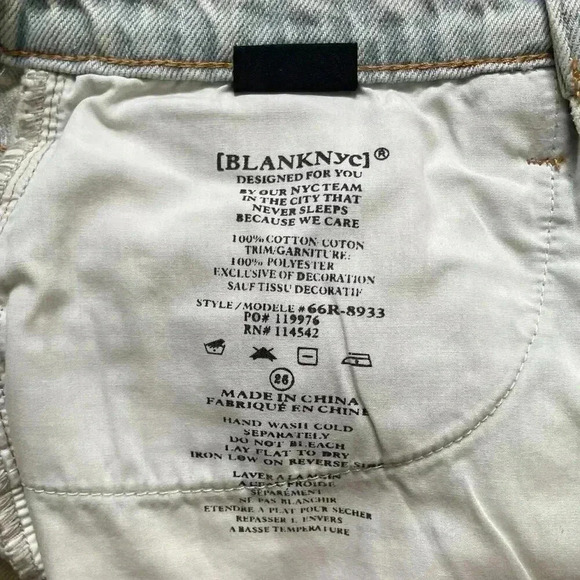 Blank NYC NEW The Barrow Vintage High-Rise Size 26 Crochet Denim Jean Sh… - Picture 8 of 8